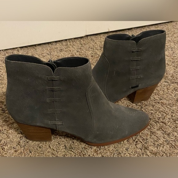 Violet & Red Casper womens suede leather block heel ankle boots gray size 10M - Picture 1 of 6